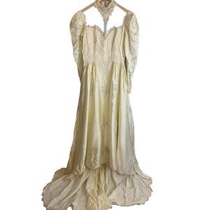 Unbranded Vintage Chapagne Embellished. Wedding Dress - Medium
